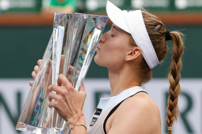 Елена Рыбакина одержала победу в турнире WTA-1000