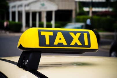 Об оплате налогов Яндекс Такси и Glovo рассказали в Минтруда