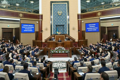 Мажилис ратифицировал соглашение с Кыргызстаном по строительству комплекса складов