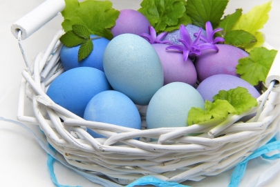 Чем нельзя красить пасхальные яйца — эксперт 